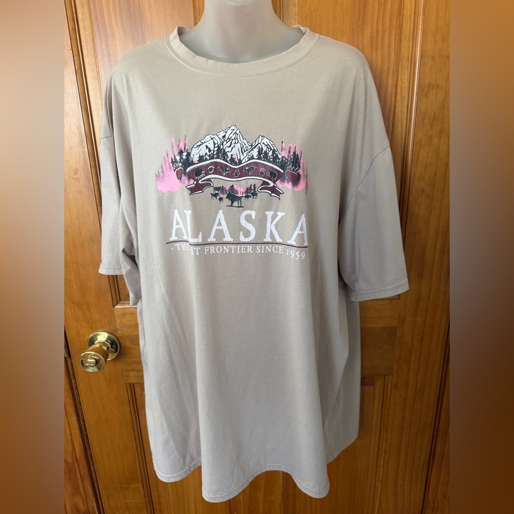 Alaska Graphic Beige T-Shirt